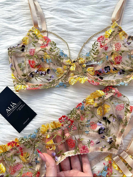 Alia Sabina garter belt M