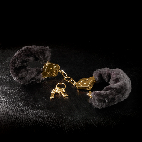  Pipedream Fetish Fantasy Deluxe Furry Cuffs