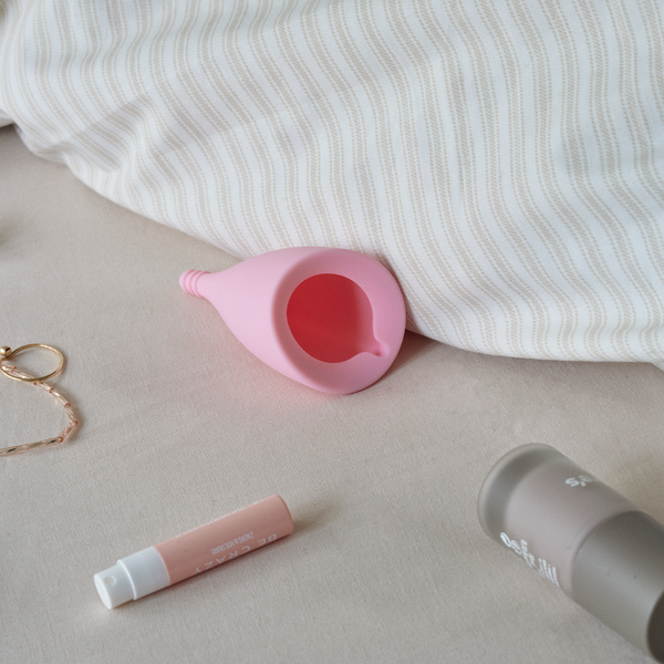 Менструальна чаша Lily Cup A Intimina