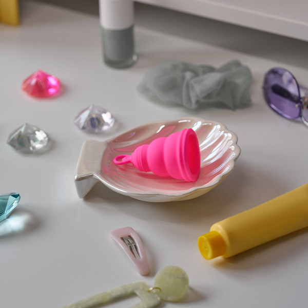 Менструальна Чаша Lily Cup One Intimina