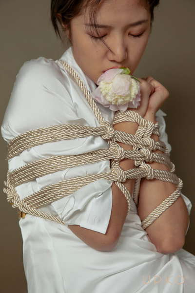 Lina do krępowania Upko Restraints Bondage Rope Gold