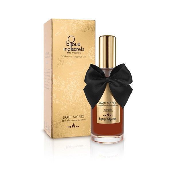 Czekoladowy rozgrzewający olejek do masażu Bijoux Indiscrets Light My Fire Dark Chocolate 100ml